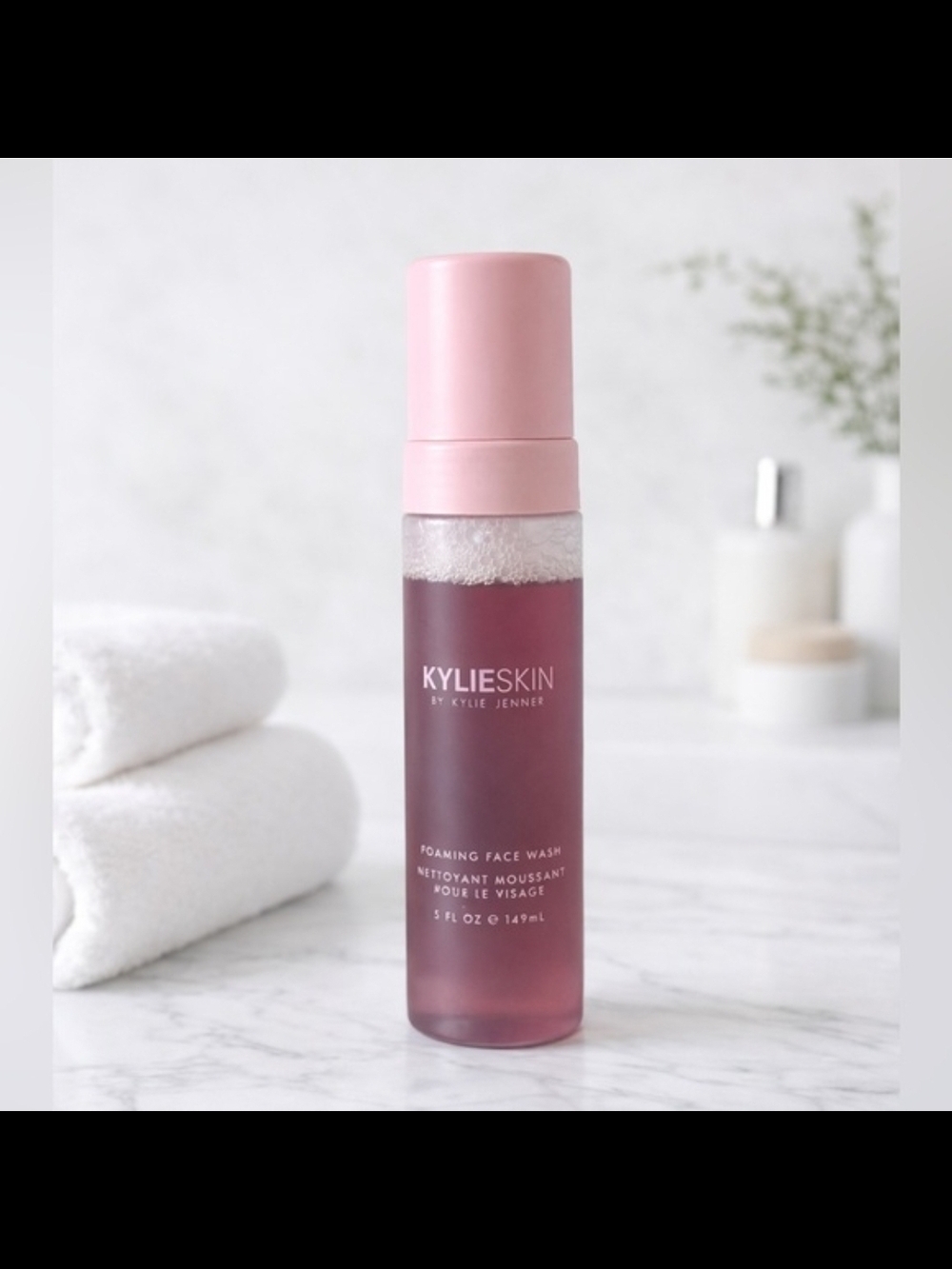 KYLIE SKIN Foaming Face Wash